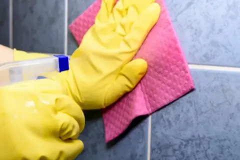 Czym nabłyszczyć gres matowy, aby odzyskać jego blask i urok?