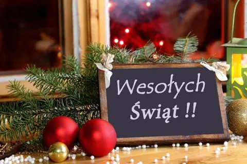 Jak przystroić okno na Boże Narodzenie - 10 kreatywnych pomysłów