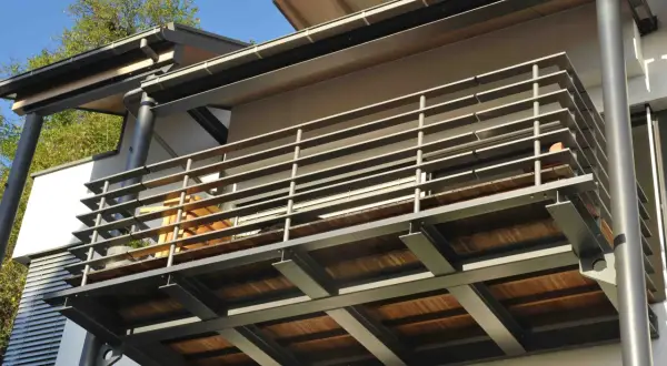 Czym wyrównać balkon? Najlepsze materiały i metody na równość
