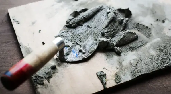Cement 42,5 co oznacza? Kluczowe informacje o wytrzymałości i zastosowaniu