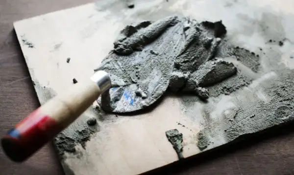 Cement 42,5 co oznacza? Kluczowe informacje o wytrzymałości i zastosowaniu